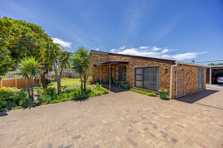 3 Bedroom Property for Sale in Bothasig Western Cape